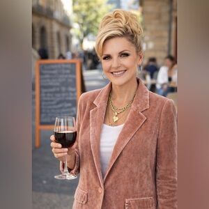 Love for Humanity pink Kenzie blazer